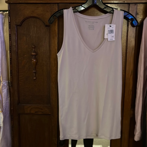 Majestic Tops - Majestic sleeveless neck slinky tee
